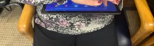 Foto anziani e tablet