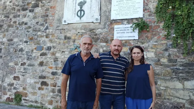 Foto da dx Sergio Poneti, Sindaco Baroncelli, Katia Poneti