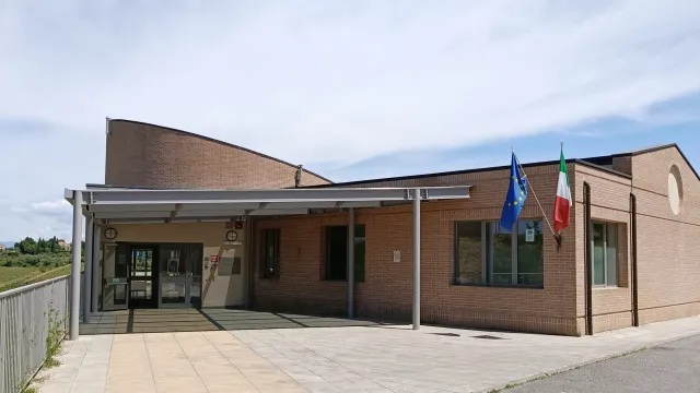Scuola Primaria "Andrea da Barberino" Via Bustecca