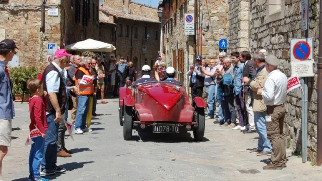 Mille Miglia nel castello si Barberino Val d'Elsa