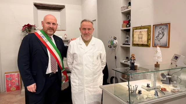 Torna la figura dell'orologiaio